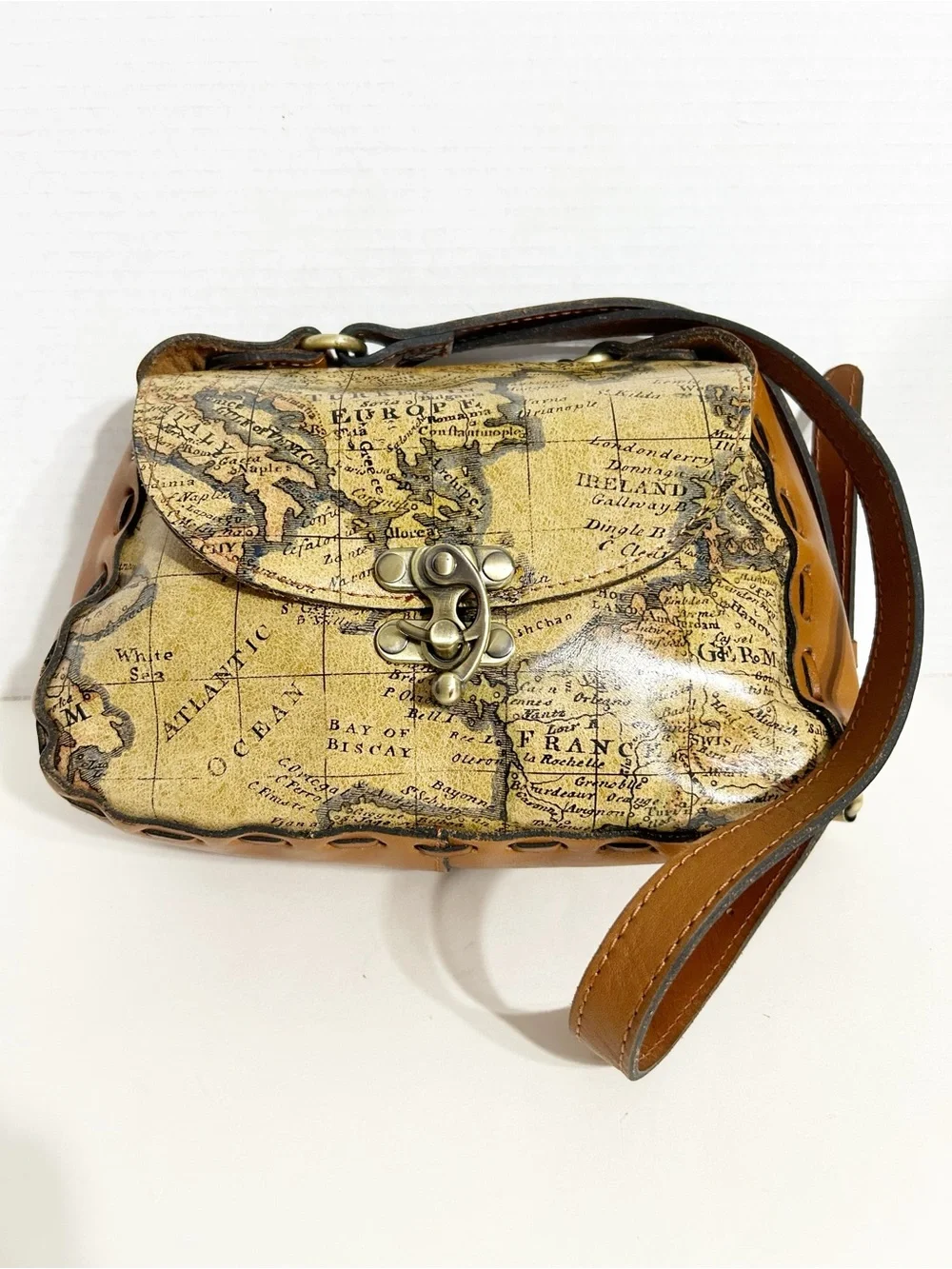 Patricia Nash Lucia European Map Crossbody Shoulder Bag Leather Vintage Style - Picture 3 of 16